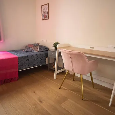 Hostel Born - St Caterina *