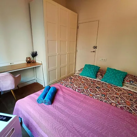 Born - St Caterina Hostel *